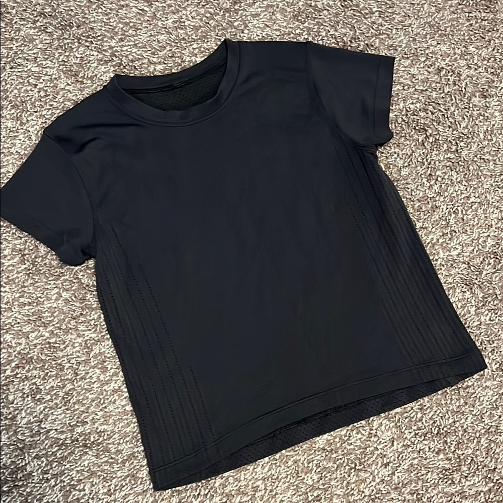 lululemon athletica Black Short Sleeve Tee